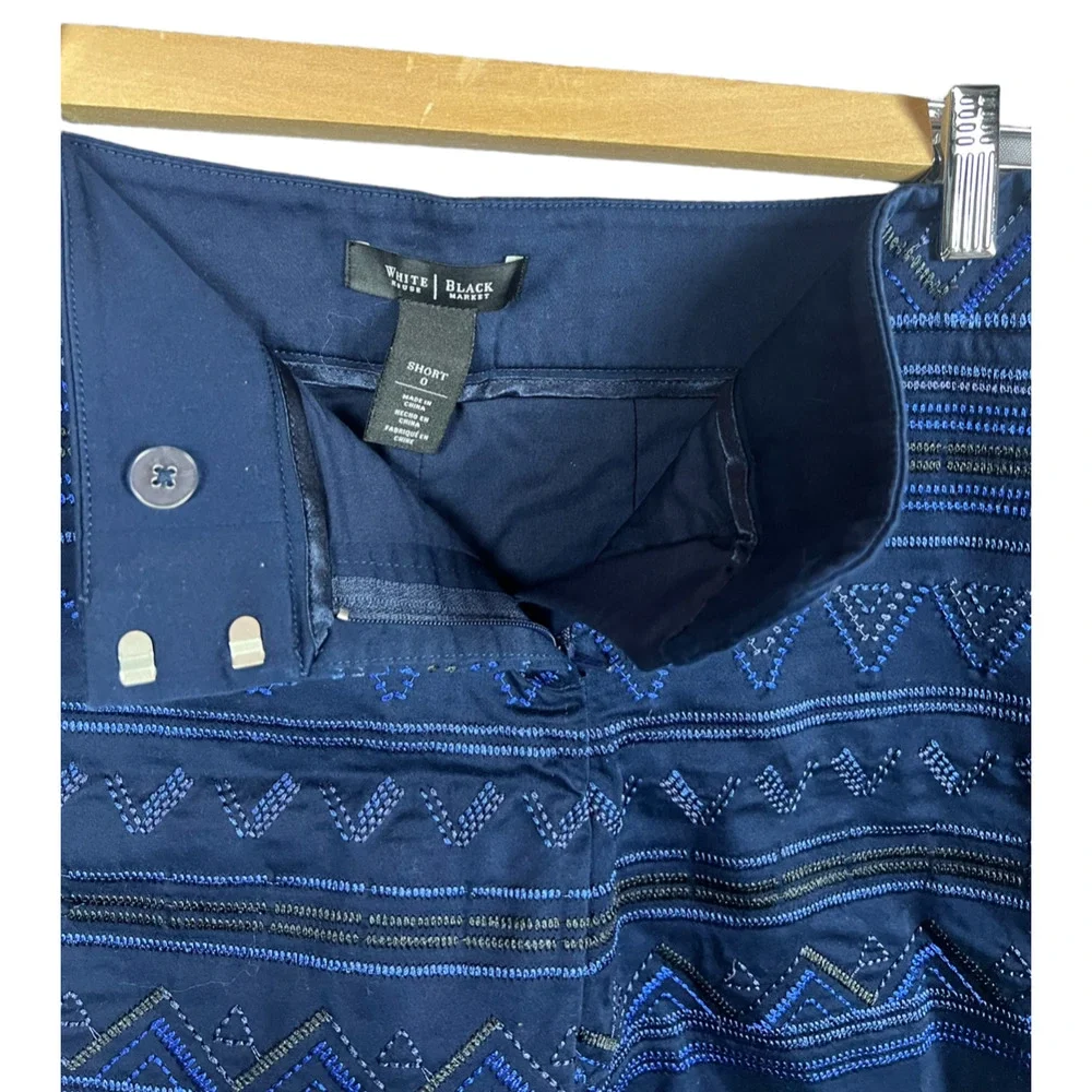 White House Black Market Blue Geometric Pattern FestiveShorts Womens Sz 0 Lined - Picture 4 of 7